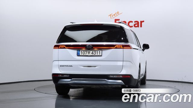 Kia Carnival из Кореи Encar