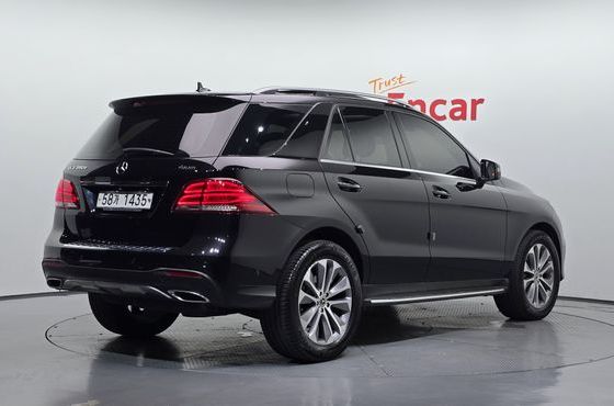 Mercedes-Benz GLE-Class GLE350 d 4MATIC — пробег 74 527 км — фото 2 из 5