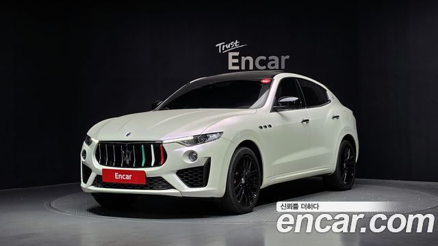 Maserati Levante из Кореи Encar