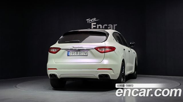 Maserati Levante из Кореи Encar