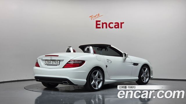 Mercedes-Benz SLK-Class 200 Blue Efficiency R172 — пробег 9 916 км — фото 2 из 5