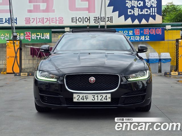 Jaguar XE 20d Portfolio — пробег 69 000 км — фото 3 из 5
