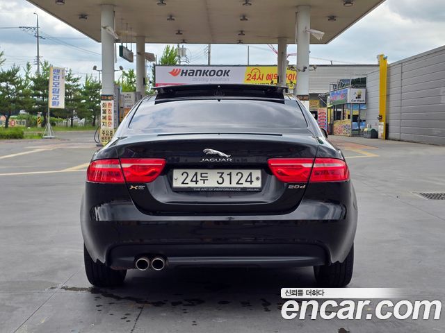 Jaguar XE 20d Portfolio — пробег 69 000 км — фото 4 из 5