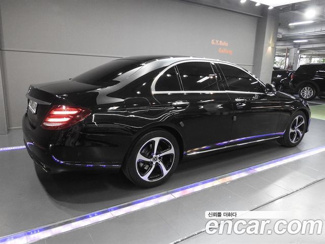 Mercedes-Benz E-Class из Кореи Encar