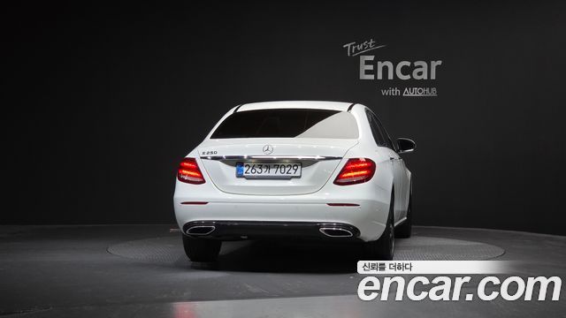 Mercedes-Benz E-Class из Кореи Encar