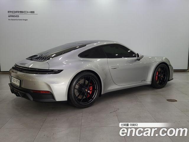 Porsche 911 Carrera GTS — пробег 3 600 км — фото 2 из 5
