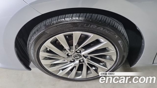 Lexus ES Executive — пробег 45 266 км — фото 5 из 5