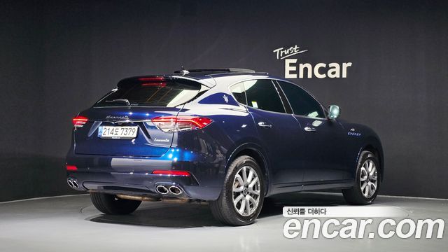 Maserati Levante из Кореи Encar