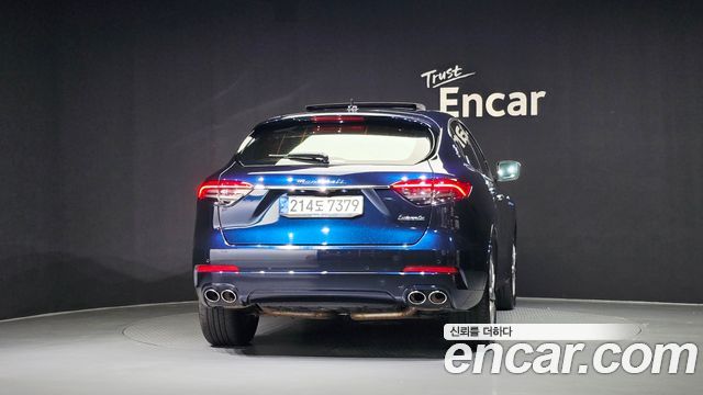 Maserati Levante из Кореи Encar