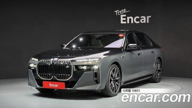 BMW i7 M70 xDrive M Performance — пробег 16 228 км — фото 1 из 5