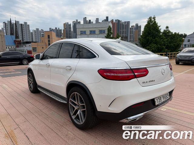 Mercedes-Benz GLE-Class GLE350 d 4MATIC Coupe — пробег 206 359 км — фото 2 из 5