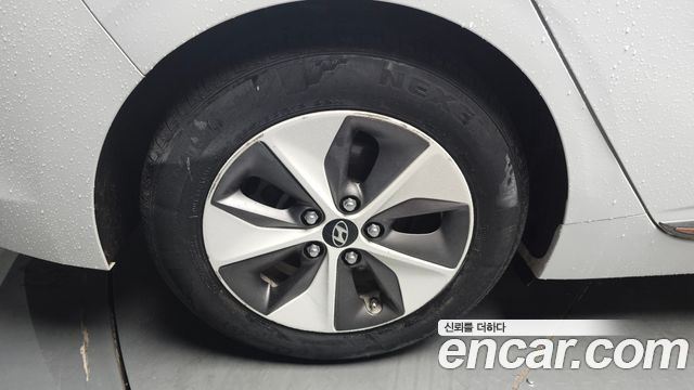 Hyundai Ioniq из Кореи Encar
