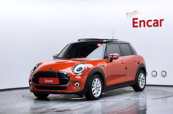 Mini Cooper 5Door HIGH 3rd — пробег 38 666 км — фото 1 из 5