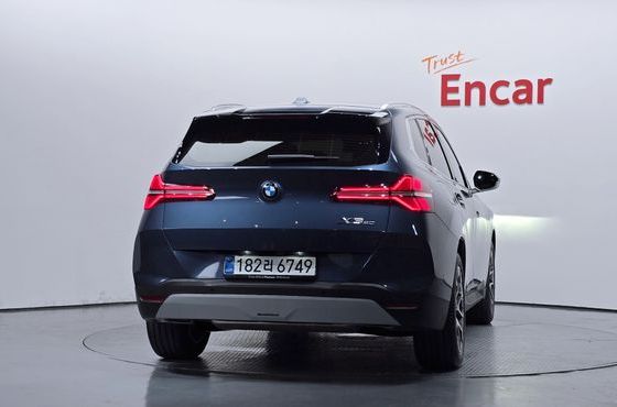 BMW X3 xDrive 20 — пробег 4 418 км — фото 4 из 5