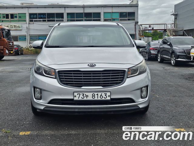 Kia Carnival 11-seater Deluxe — пробег 192 800 км — фото 1 из 5