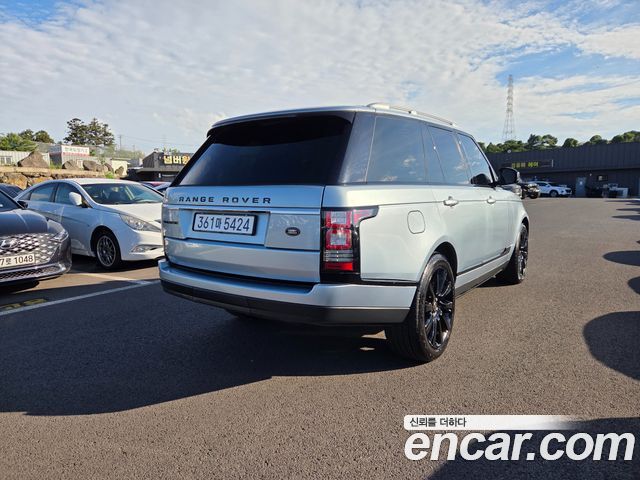 Land Rover Range Rover 3.0 TDV6 Vogue SE DIESEL — пробег 210 220 км — фото 2 из 5