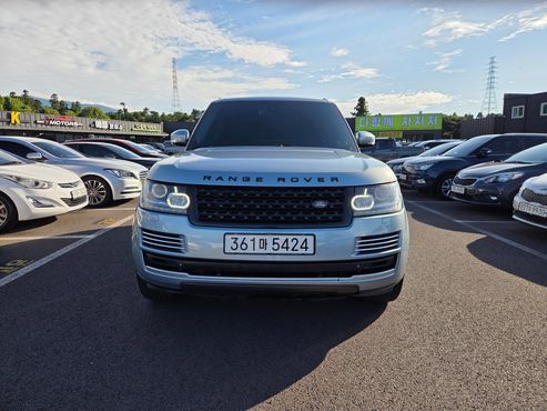 Land Rover Range Rover 3.0 TDV6 Vogue SE DIESEL — пробег 210 220 км — фото 3 из 5
