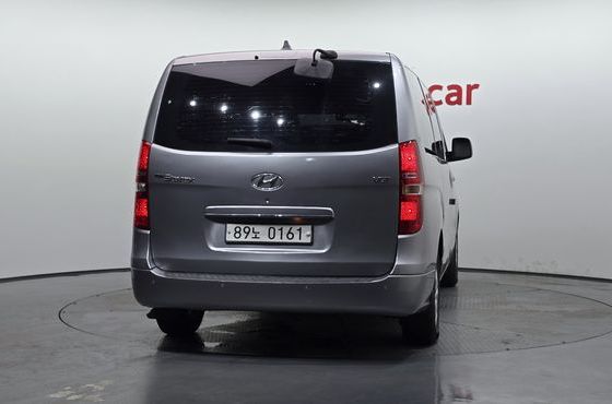 Hyundai Starex Van 5-Seater Modern — пробег 246 063 км — фото 4 из 5