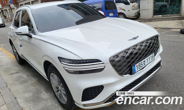 Genesis GV70 2.5T Gasoline AWD — пробег 2 300 км — фото 1 из 5