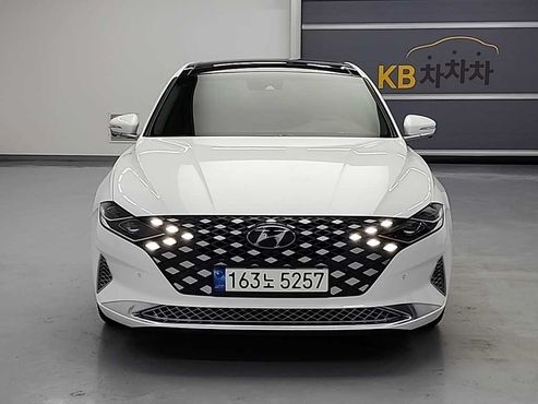 Hyundai Grandeur 2.5 Calligraphy — пробег 28 984 км — фото 2 из 5