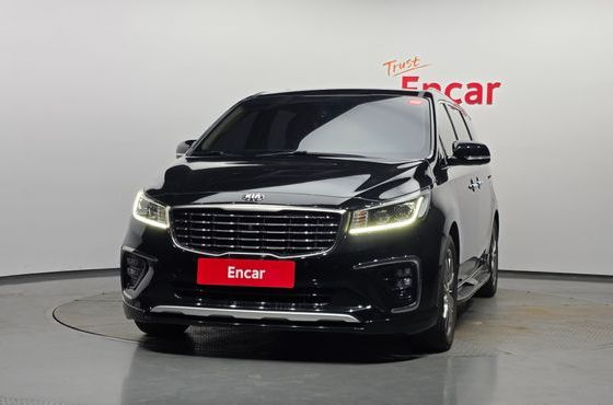 Kia Carnival 9-Seater Noblesse Special — пробег 111 090 км — фото 3 из 5