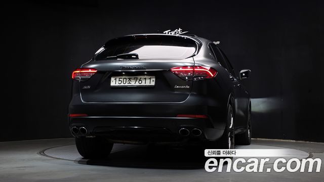 Maserati Levante из Кореи Encar