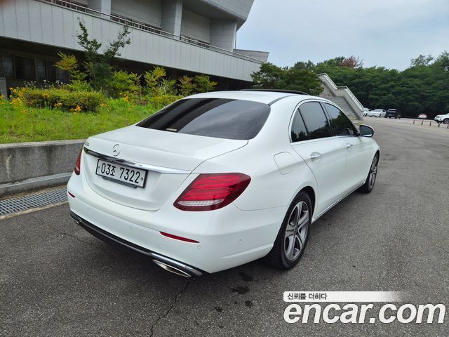 Mercedes-Benz E-Class из Кореи Encar