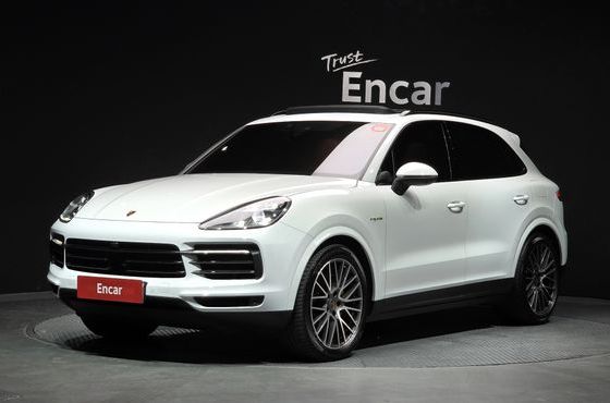 Porsche Cayenne 3.0 E-Hybrid — пробег 37 289 км — фото 1 из 5