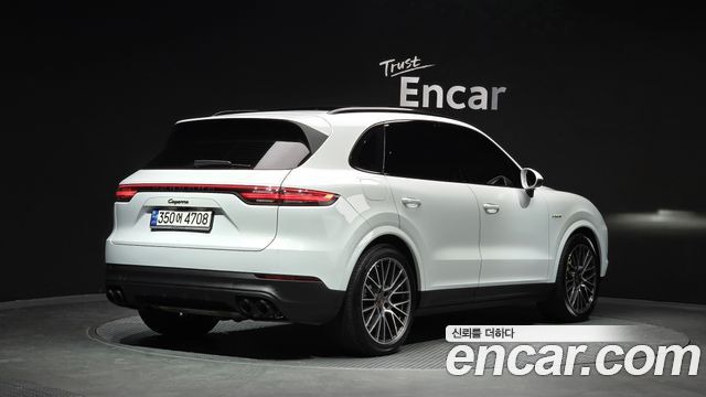 Porsche Cayenne 3.0 E-Hybrid — пробег 37 289 км — фото 2 из 5