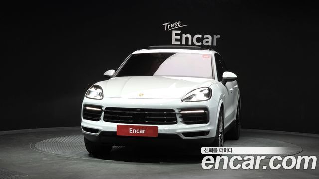 Porsche Cayenne 3.0 E-Hybrid — пробег 37 289 км — фото 3 из 5