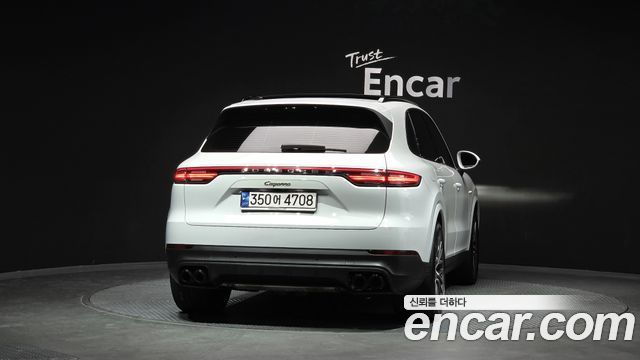 Porsche Cayenne 3.0 E-Hybrid — пробег 37 289 км — фото 4 из 5