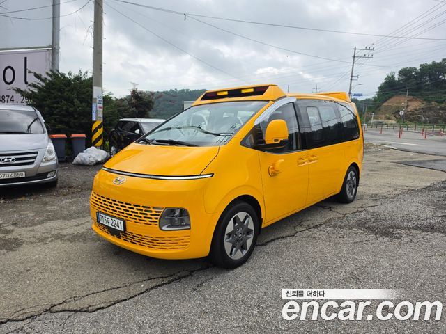 Hyundai Staria L3.5  Kinder Safety Car 11-Seater — пробег 118 279 км — фото 1 из 5