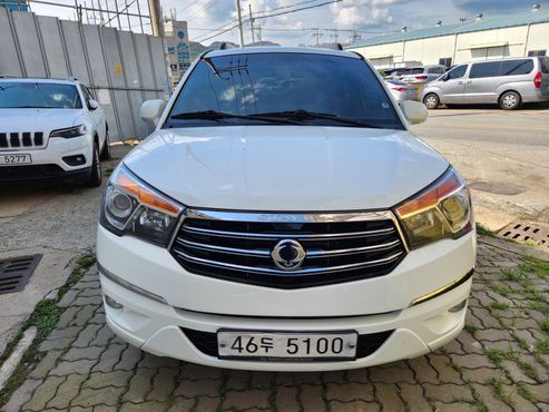 Ssangyong KORANDO 4WD GT 9-seater — пробег 185 633 км — фото 4 из 5
