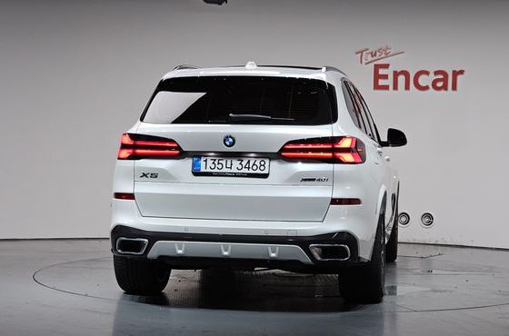 BMW X5 xDrive 40i M Sport — пробег 2 666 км — фото 4 из 5