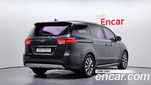 Kia Carnival из Кореи Encar