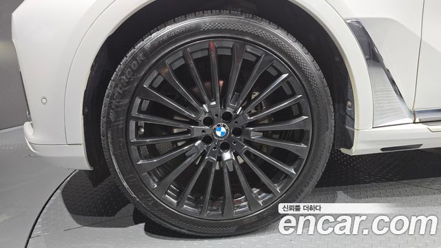 BMW X7 xDrive 30d Design Pure Excellent 6-Seater — пробег 80 506 км — фото 5 из 5