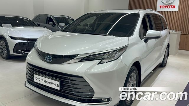 Toyota Sienna 2.5 Hybrid AWD — пробег 29 371 км — фото 1 из 5