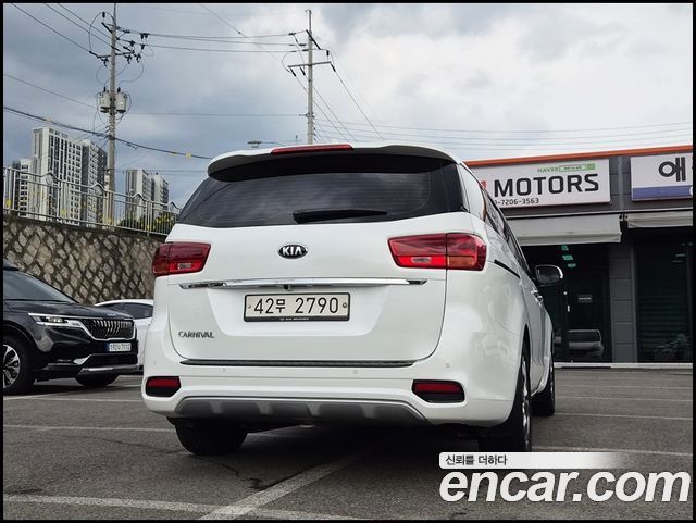 Kia Carnival из Кореи Encar