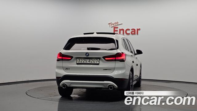 BMW X1 xDrive 18d Advantage — пробег 136 160 км — фото 4 из 5