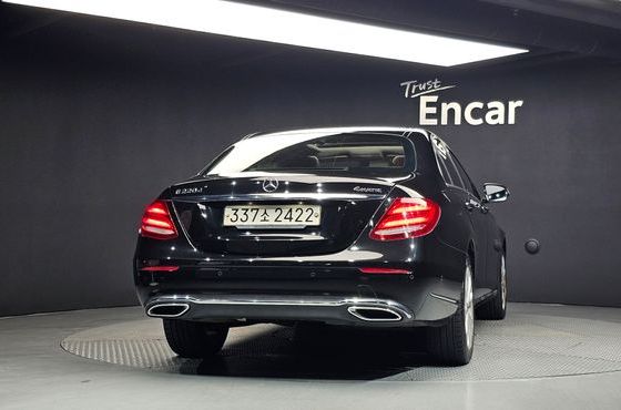 Mercedes-Benz E-Class E220d 4MATIC Exclusive — пробег 291 477 км — фото 4 из 5