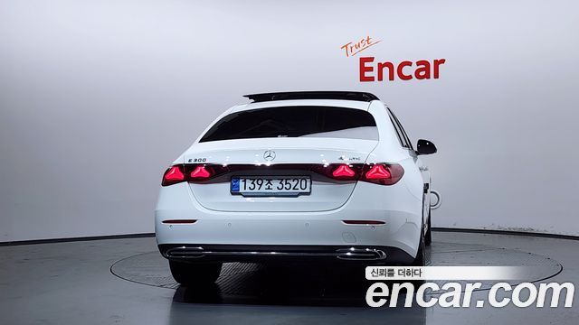 Mercedes-Benz E-Class из Кореи Encar