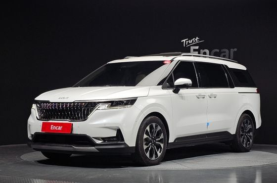 Kia Carnival 9-Seater Signature — пробег 83 540 км — фото 1 из 5