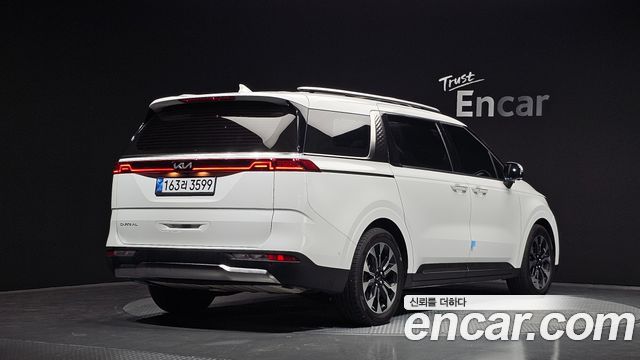 Kia Carnival 9-Seater Signature — пробег 83 540 км — фото 2 из 5