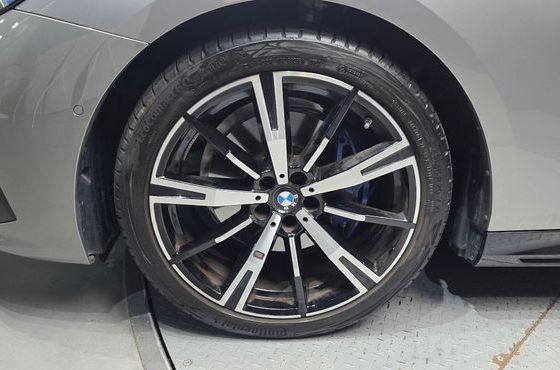 BMW 5-Series 530i xDrive M Sport — пробег 10 009 км — фото 5 из 5