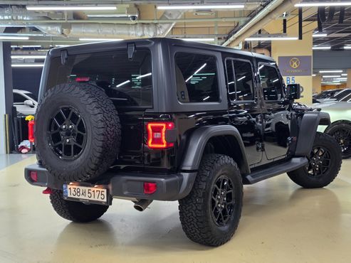 Jeep Wrangler 2.0 Rubicon 4Door — пробег 30 000 км — фото 2 из 5