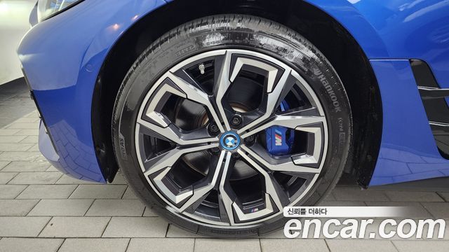 BMW i4 eDrive40 M Sports Pro — пробег 79 174 км — фото 5 из 5