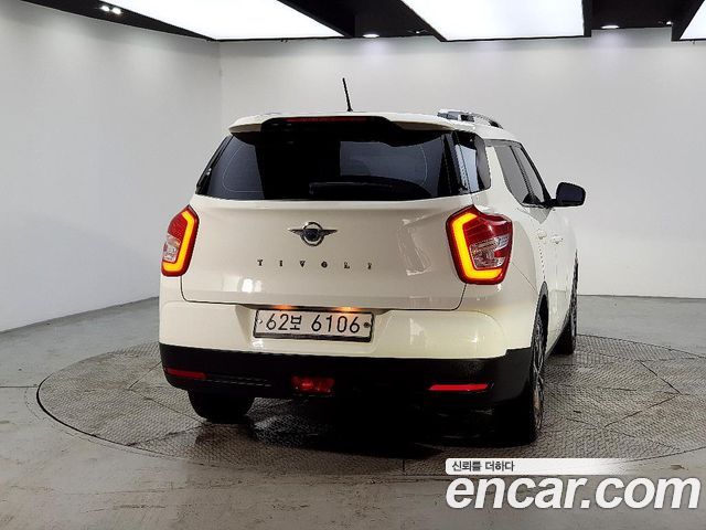 Ssangyong TIBOLI Diesel RX 2WD — пробег 215 793 км — фото 3 из 5