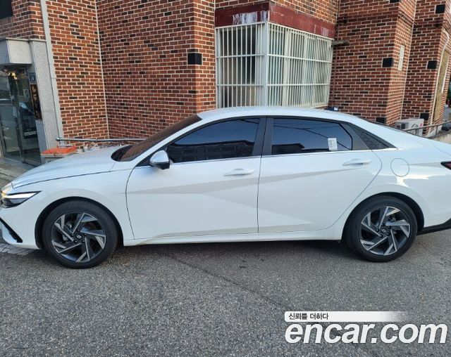 Hyundai AVANTE Inspiration — пробег 7 174 км — фото 2 из 5