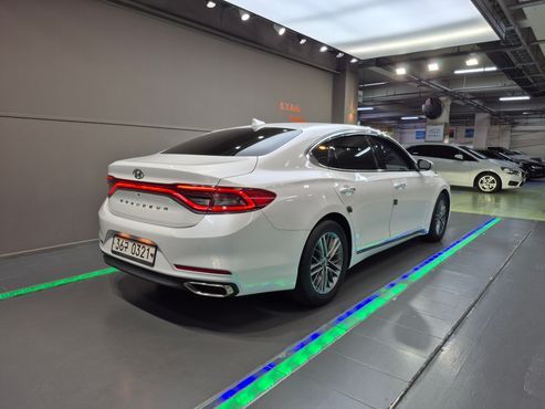 Hyundai Grandeur 2.4 Premium — пробег 118 000 км — фото 3 из 5