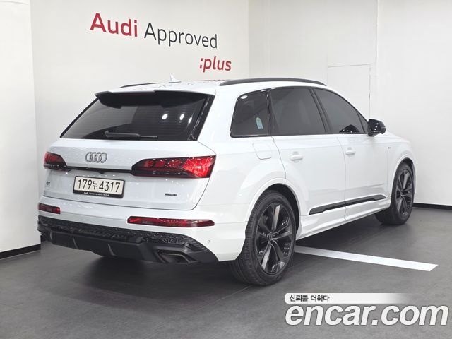 Audi Q7 50 TDI Quattro Premium — пробег 4 078 км — фото 2 из 5